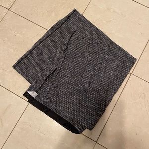 Lululemom customizable snap scarf